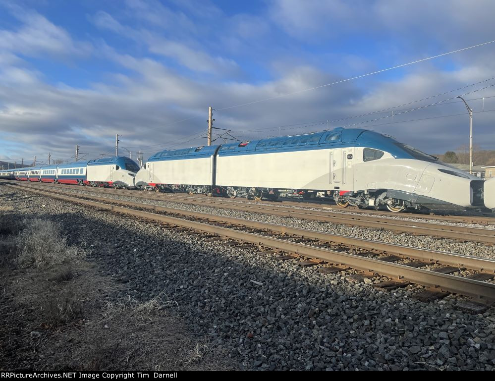 AMTK 2104 & others waiting for ok to be sent to Amtrak